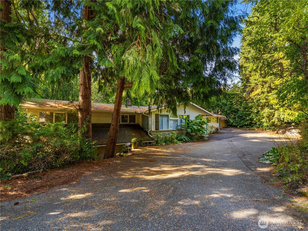 Photo of 31233 22nd Avenue SW, Federal Way, WA 98023 (MLS # 2583492)
