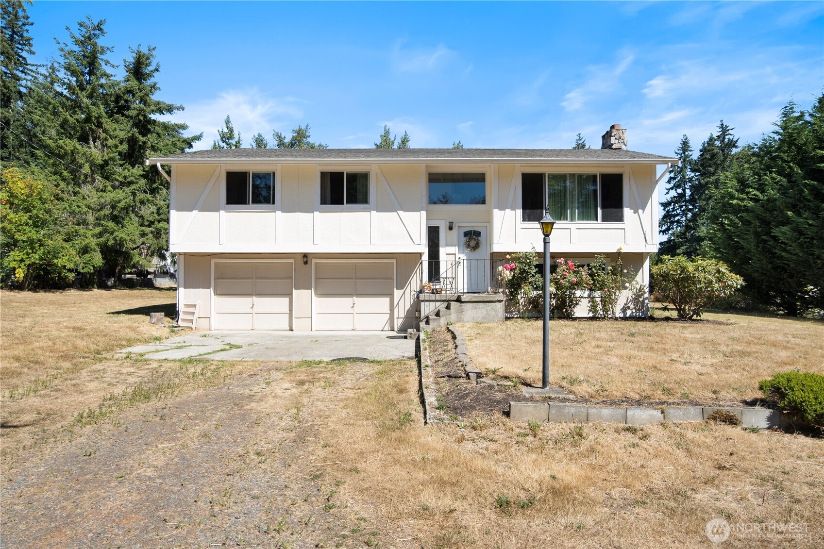 9721 194th Street E