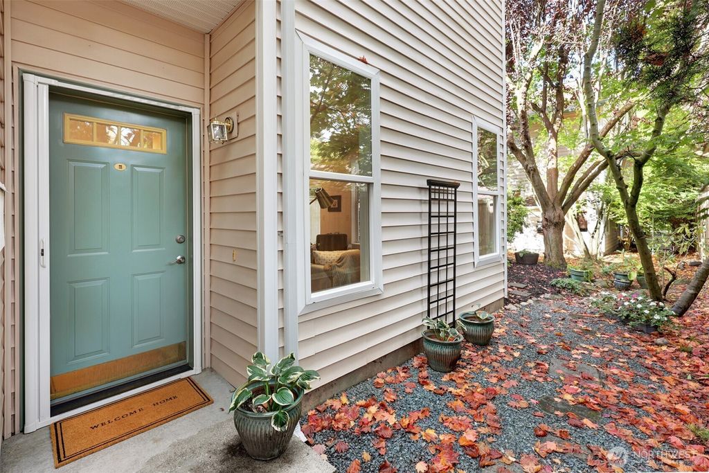 Photo of 8828 238th Street SW #B4, Edmonds, WA 98026 (MLS # 2438561)
