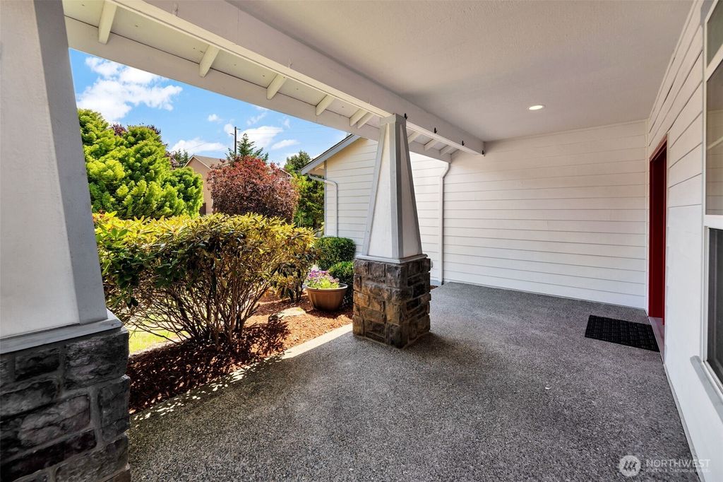 Photo of 407 Orcas Place NE, Renton, WA 98059 (MLS # 2403467)