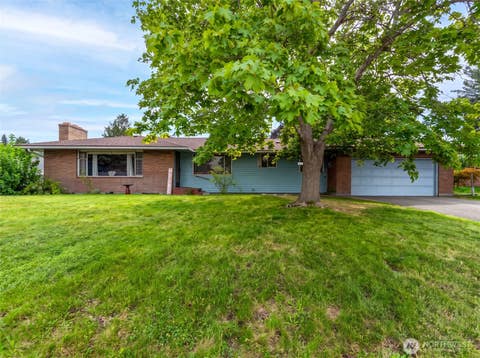 Photo of 1605 N Ashland Avenue, East Wenatchee, WA 98802 (MLS # 2574922)