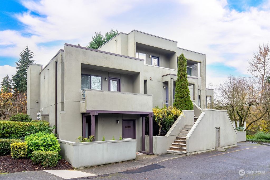 Photo of 17001 Inglewood Road NE #N209, Kenmore, WA 98028 (MLS # 2311096)