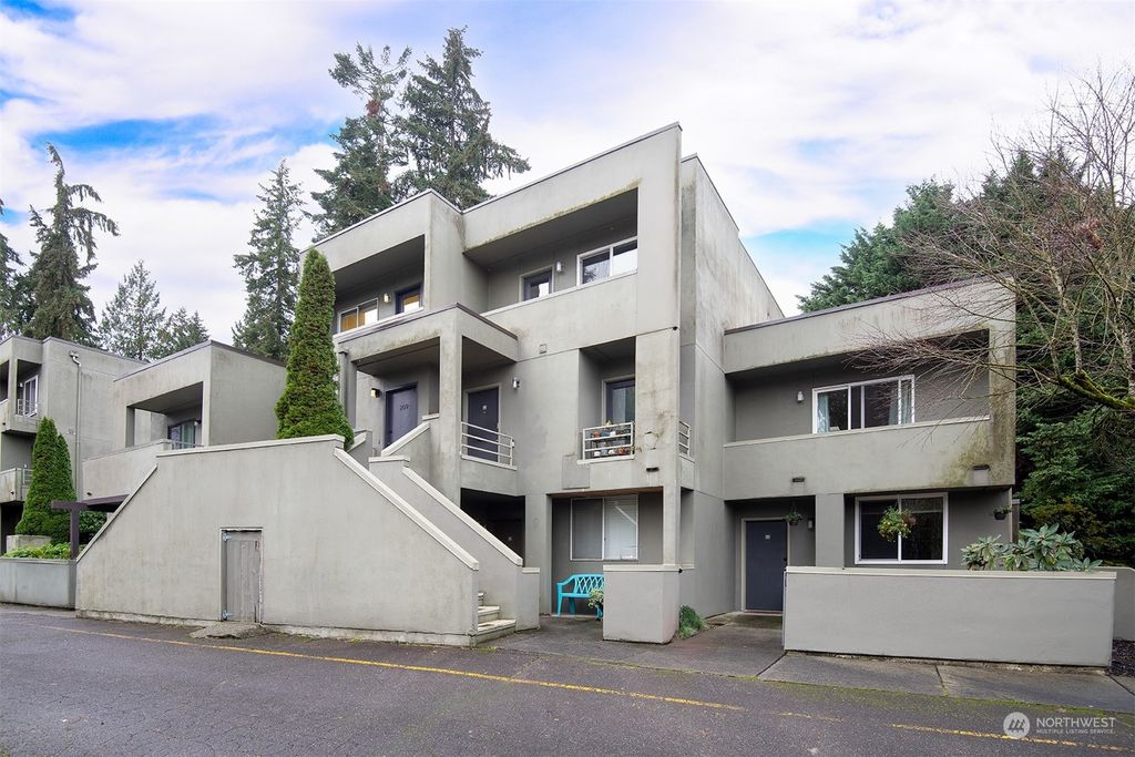 Photo of 17001 Inglewood Road NE #N209, Kenmore, WA 98028 (MLS # 2311096)
