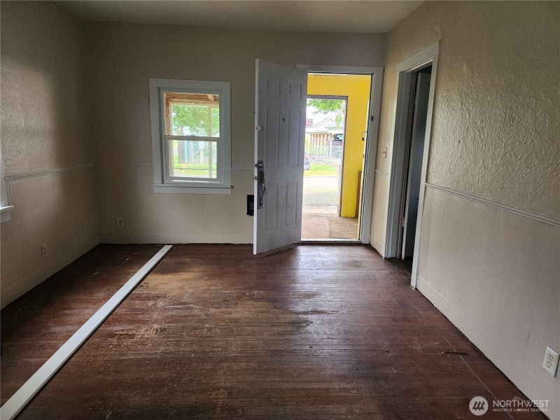 241 SW 10th Street