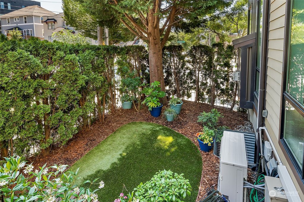 Photo of 3824 S Hudson Street, Seattle, WA 98118 (MLS # 2246194)