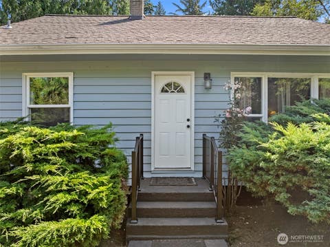 Photo of 2001 30th Street, Bellingham, WA 98225 (MLS # 2561802)