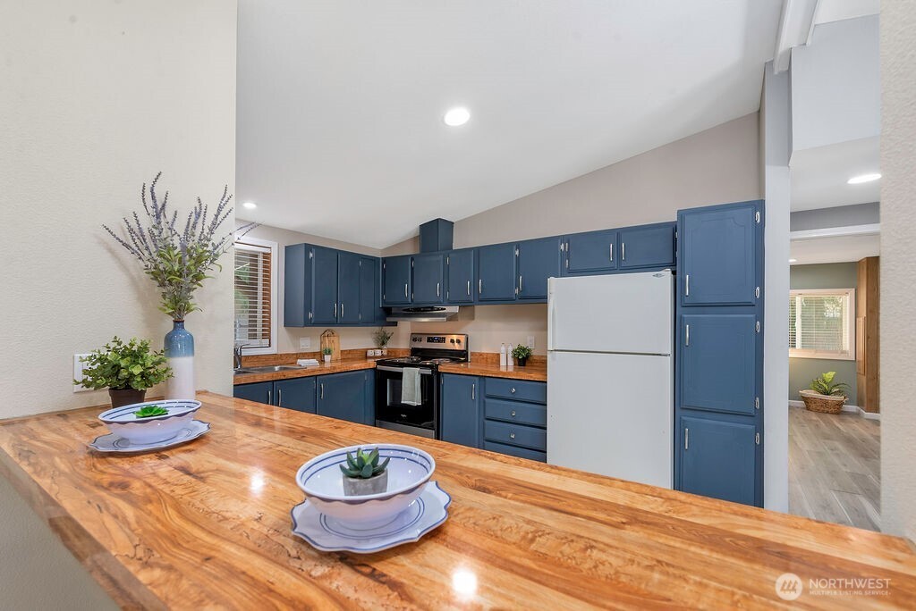 16205 63rd Avenue Ct E 207