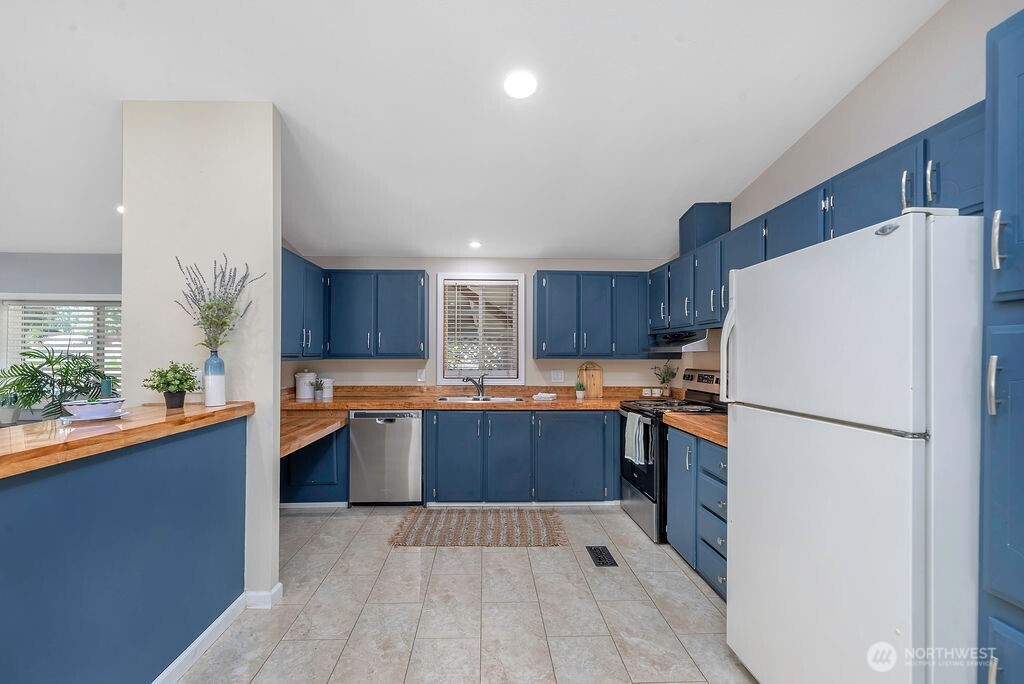 16205 63rd Avenue Ct E 207