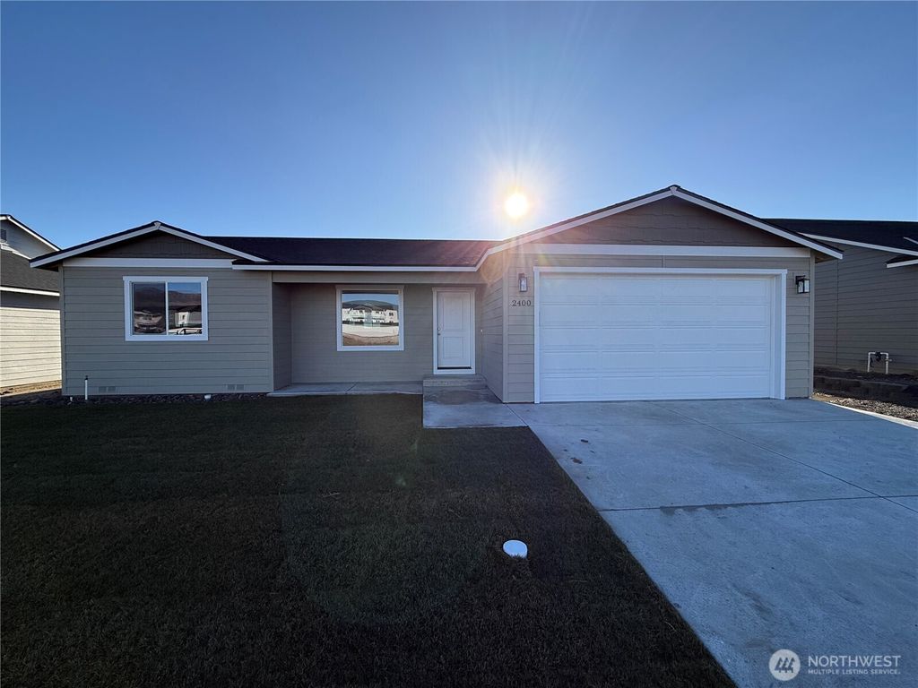 Photo of 2400 2nd Street SE, East Wenatchee, WA 98802 (MLS # 2461488)