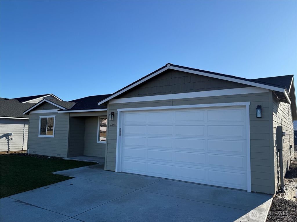 Photo of 2400 2nd Street SE, East Wenatchee, WA 98802 (MLS # 2461488)