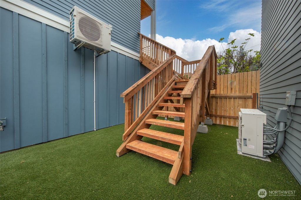 listing image 9366477515441384304