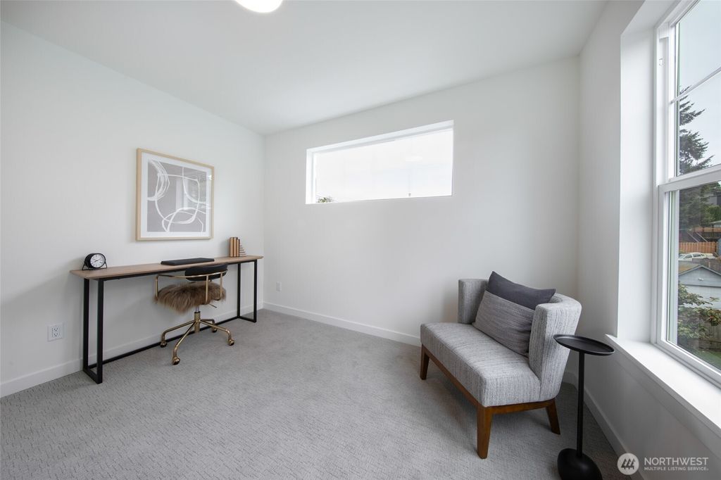 listing image 9361533375023730365