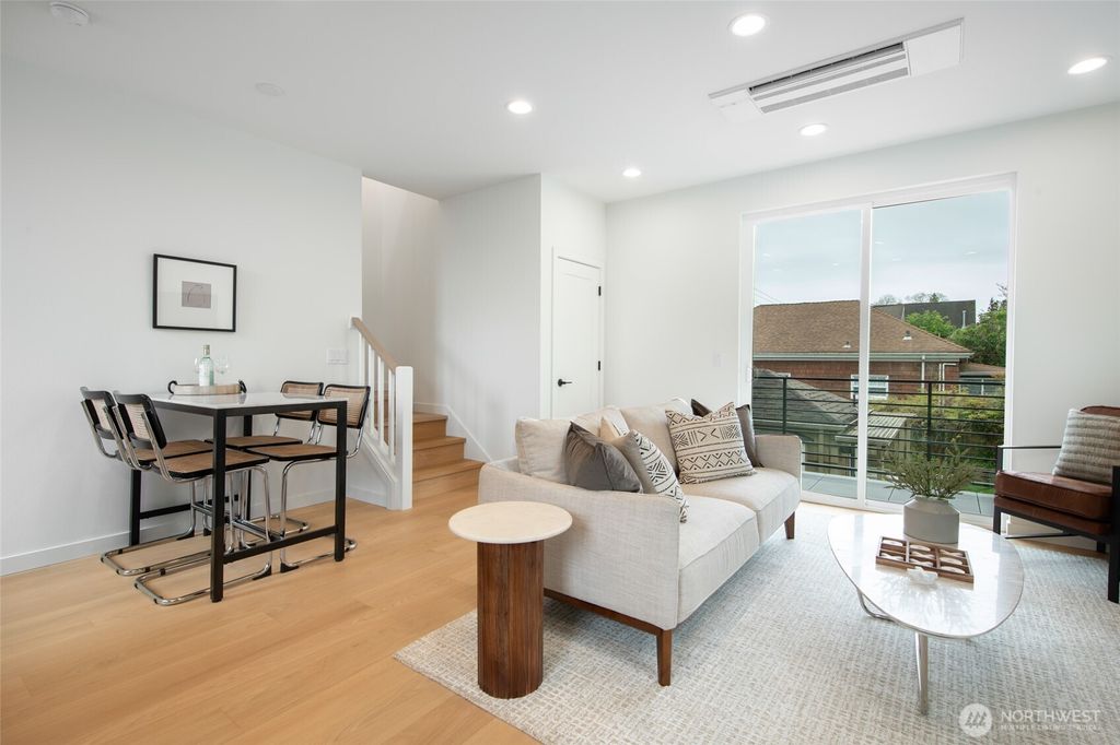 listing image 9360119850639180491