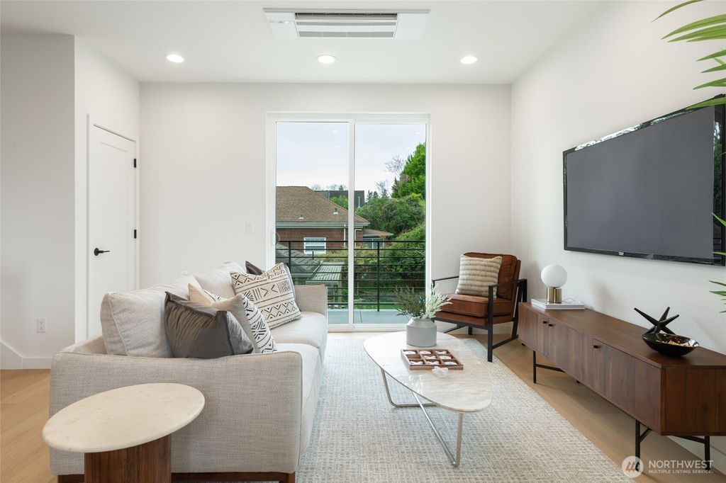 listing image 9360641946022913449