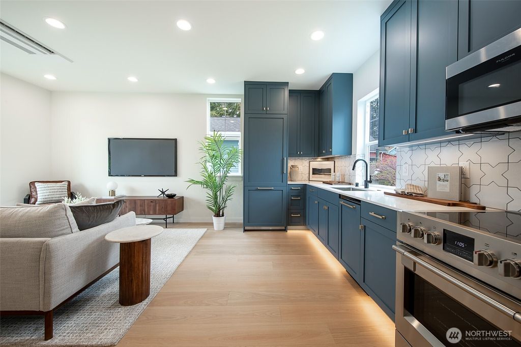 listing image 9369508118649009317