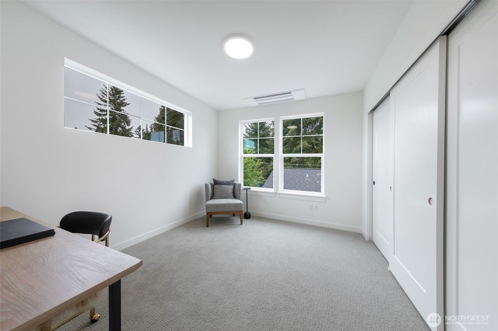 listing image 9360100012802835352