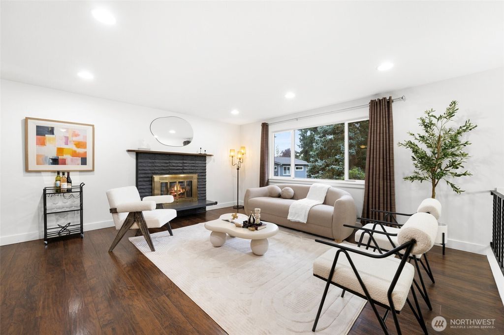 Photo of 8535 NE 136th Street, Kirkland, WA 98034 (MLS # 2443465)