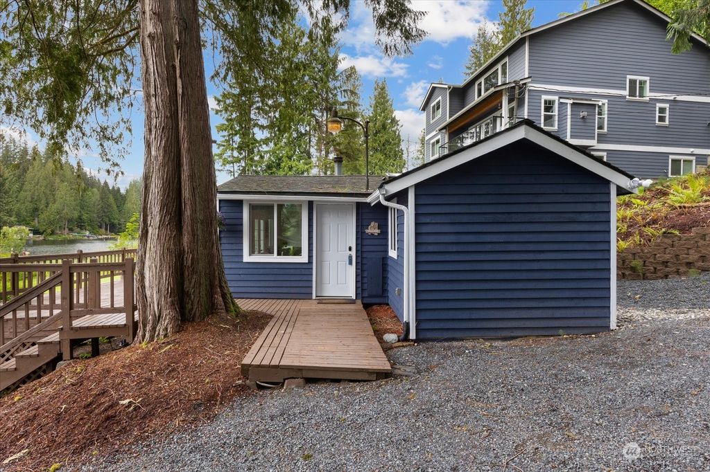 Photo of 1024 S Lake Roesiger Road, Snohomish, WA 98290 (MLS # 2068199)