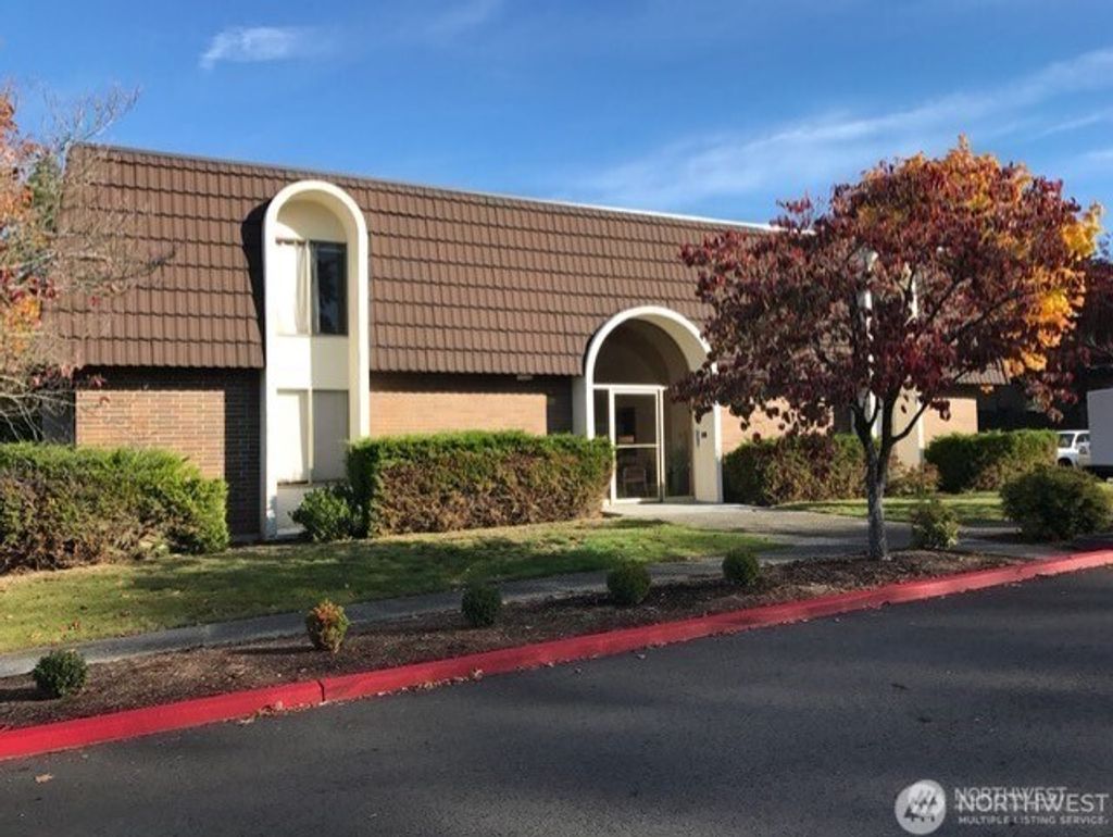 Photo of 11004 NE 68th Street #924, Kirkland, WA 98033 (MLS # 2352965)