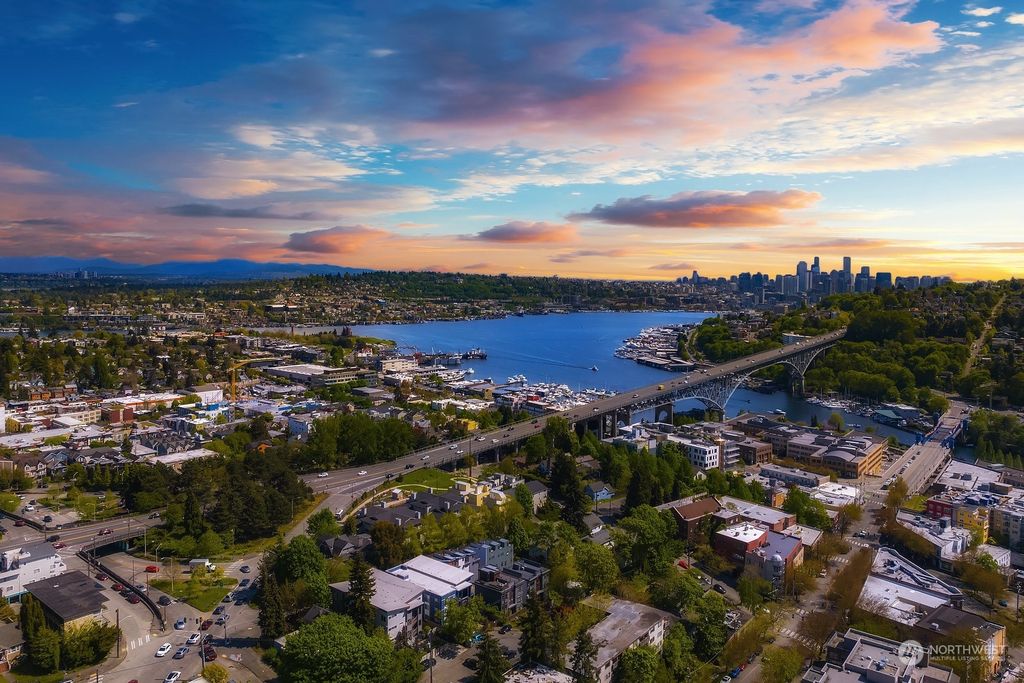 Photo of 3623 B Linden Avenue N, Seattle, WA 98103 (MLS # 2172831)