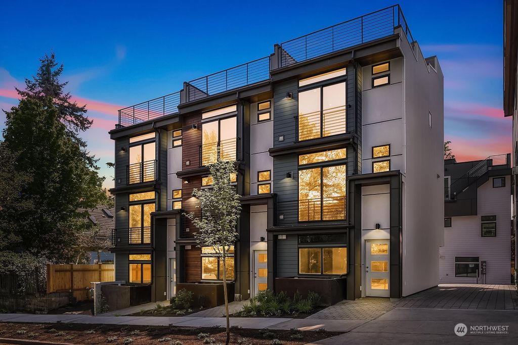 Photo of 3623 B Linden Avenue N, Seattle, WA 98103 (MLS # 2172831)
