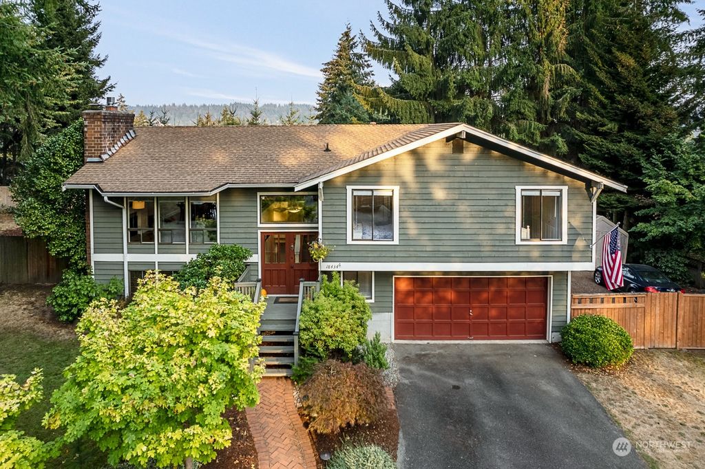 Photo of 18434 129th Lane NE, Bothell, WA 98011 (MLS # 2005102)