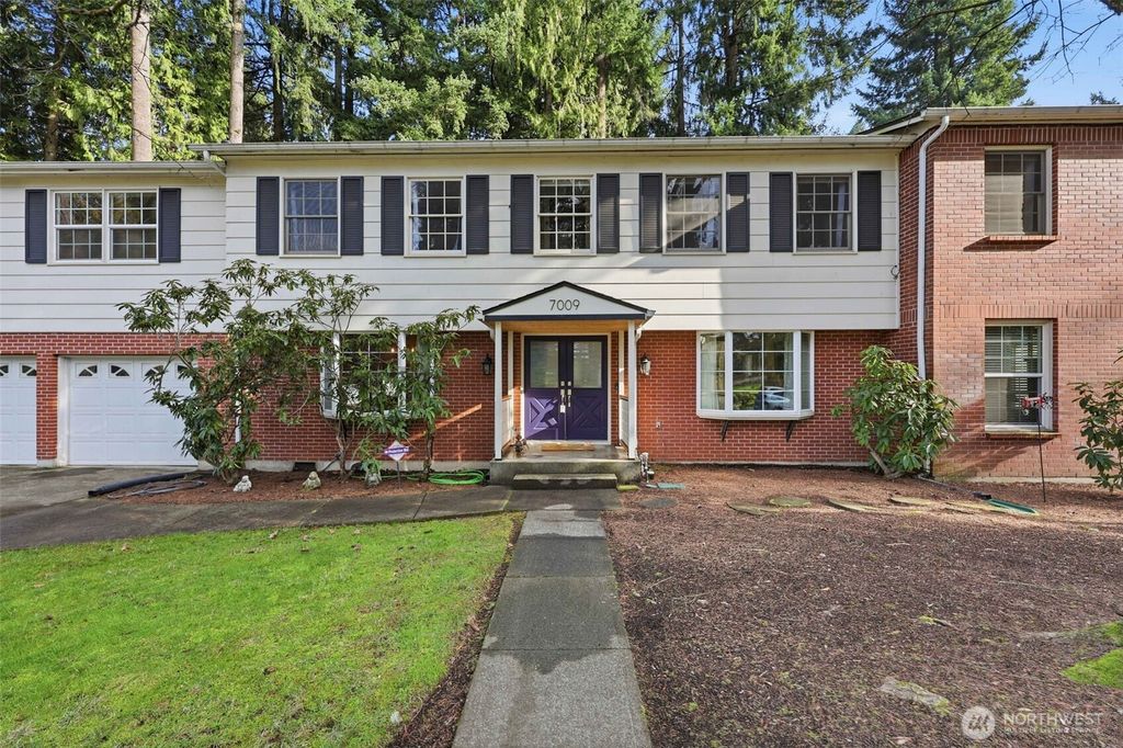 Photo of 7009 NE 74th Avenue, Vancouver, WA 98662 (MLS # 2472891)