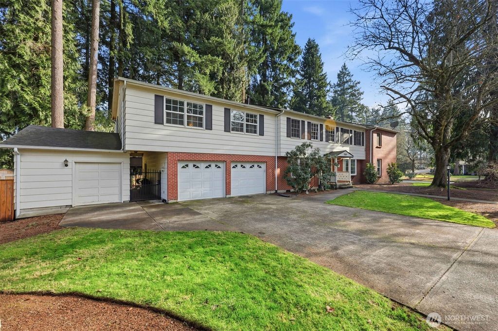 Photo of 7009 NE 74th Avenue, Vancouver, WA 98662 (MLS # 2472891)
