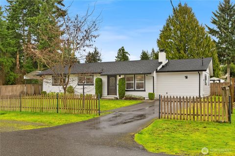 Photo of 35844 13th Avenue SW, Federal Way, WA 98126 (MLS # 2491793)
