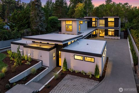 8024 NE 8th St Medina WA 98039