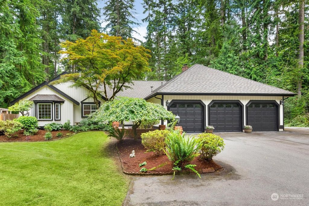 Photo of 23911 NE 75th Street, Redmond, WA 98053 (MLS # 2127352)