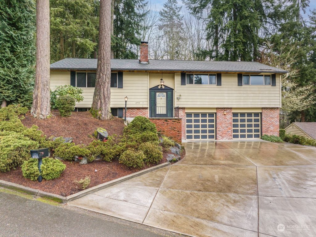 Photo of 4753 149th Avenue SE, Bellevue, WA 98006 (MLS # 2319892)
