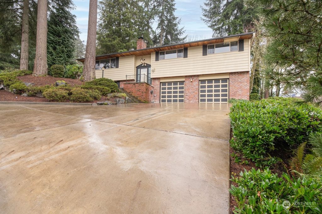 Photo of 4753 149th Avenue SE, Bellevue, WA 98006 (MLS # 2319892)