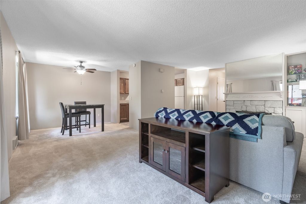Photo of 1820 330th Street S #D, Federal Way, WA 98003 (MLS # 2527879)