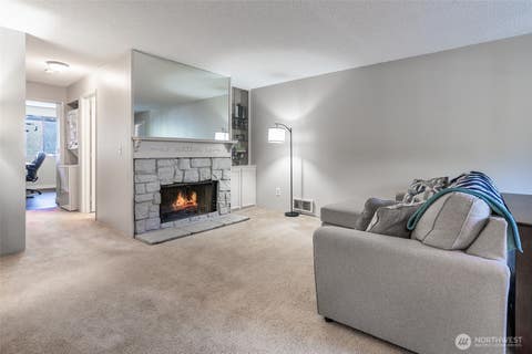 Photo of 1820 330th Street S #D, Federal Way, WA 98003 (MLS # 2527879)