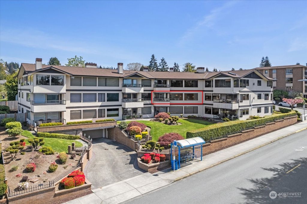 Photo of 505 Pine Street #202, Edmonds, WA 98020 (MLS # 2062904)