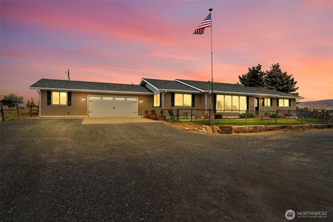 Photo of 7773 N Wenas Road, Selah, WA 98942 (MLS # 2430375)