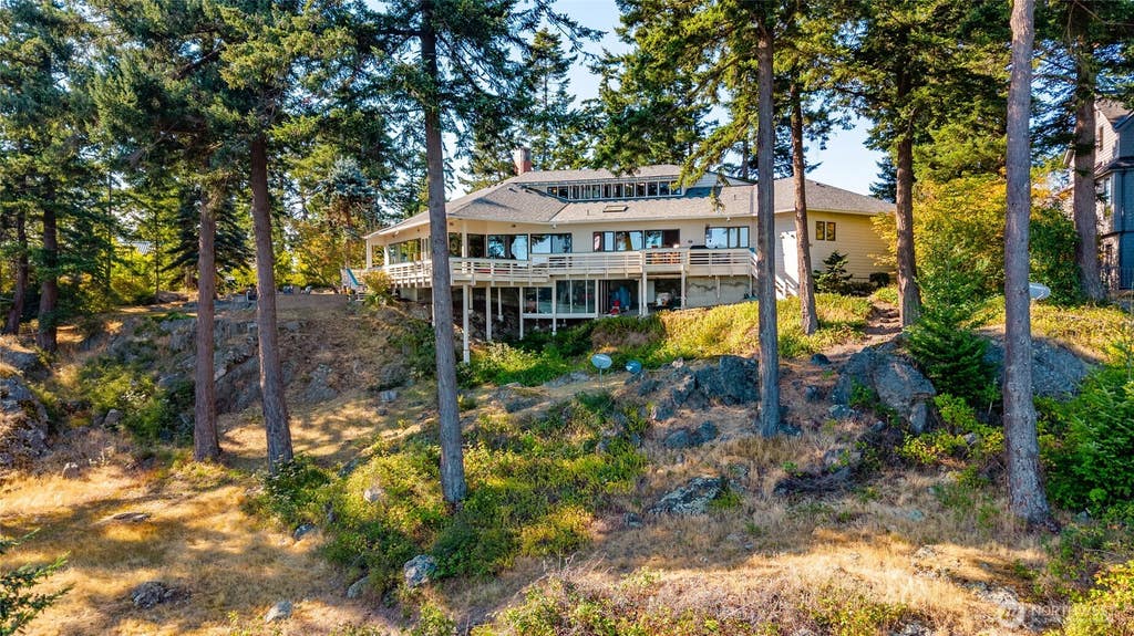 Photo of 733 Tillamuk Drive, La Conner, WA 98257 (MLS # 2560372)