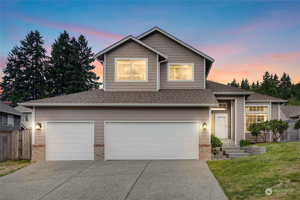 Photo of 1227 199th Street SW, Lynnwood, WA 98036 (MLS # 2158588)
