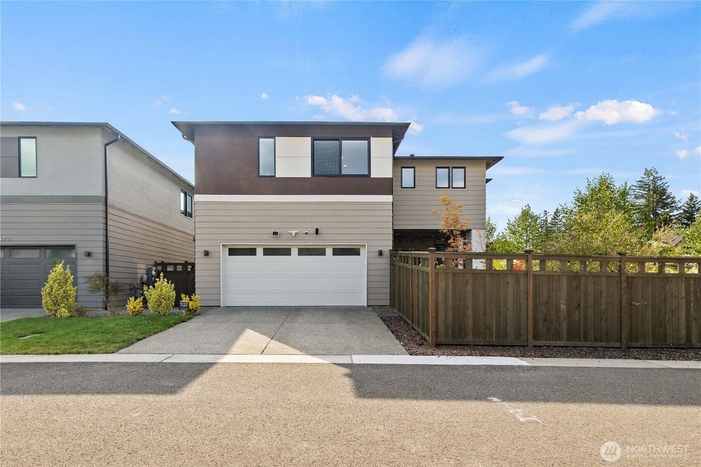 Photo of 33352 Holly Avenue SE, Black Diamond, WA 98010 (MLS # 2432212)