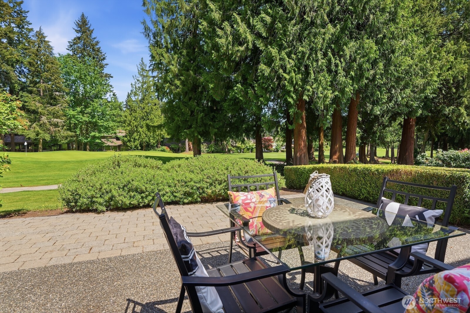 2001 Mill Pointe Drive SE
