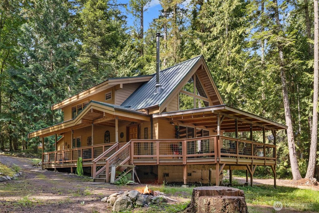 Photo of 205 Makah Street, Center Island, WA 98221 (MLS # 2504140)