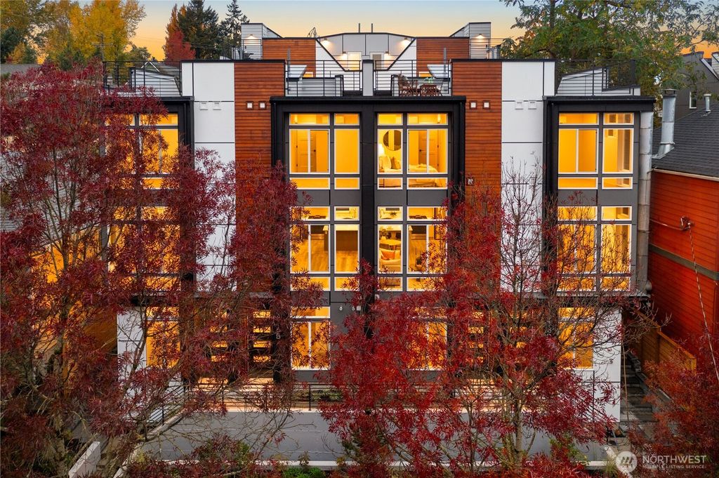 Photo of 922 A N 35th Street, Seattle, WA 98103 (MLS # 2376893)