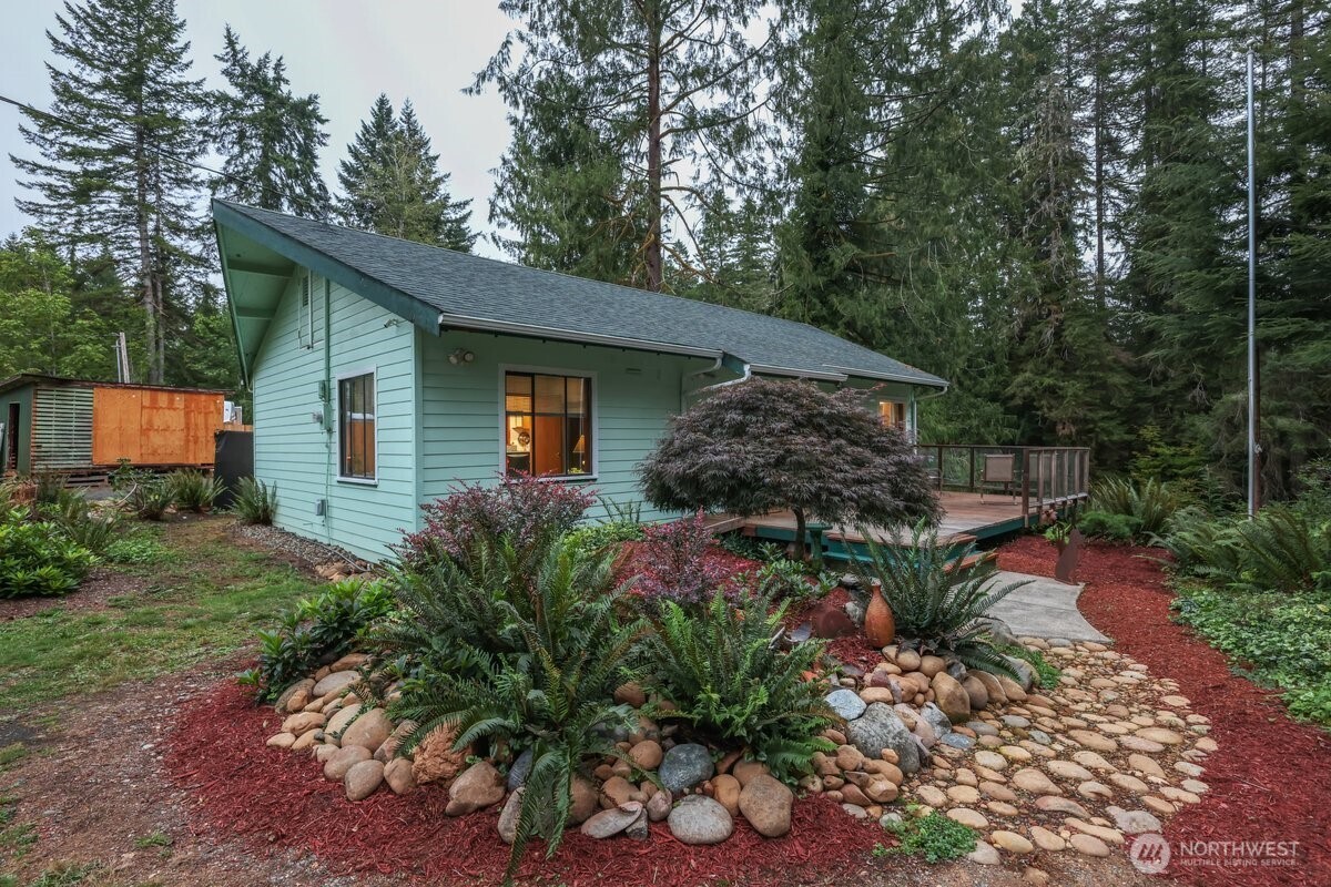 230 W Blueberry Lane