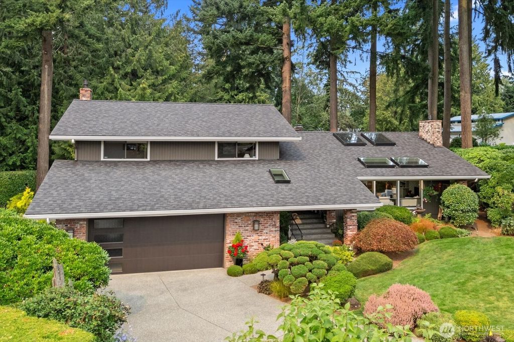 Photo of 17524 15th Place W, Lynnwood, WA 98037 (MLS # 2426328)