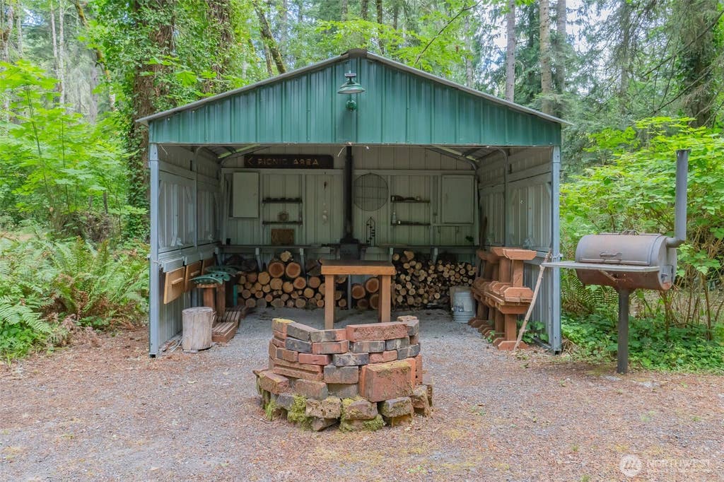 Photo of 14327 SE Beaver Drive, Rainier, WA 98576 (MLS # 2564174)