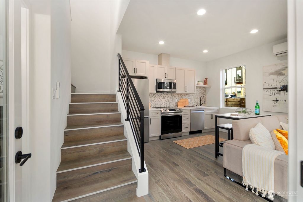 Photo of 1139 NW 59th Street #B, Seattle, WA 98107 (MLS # 2238459)