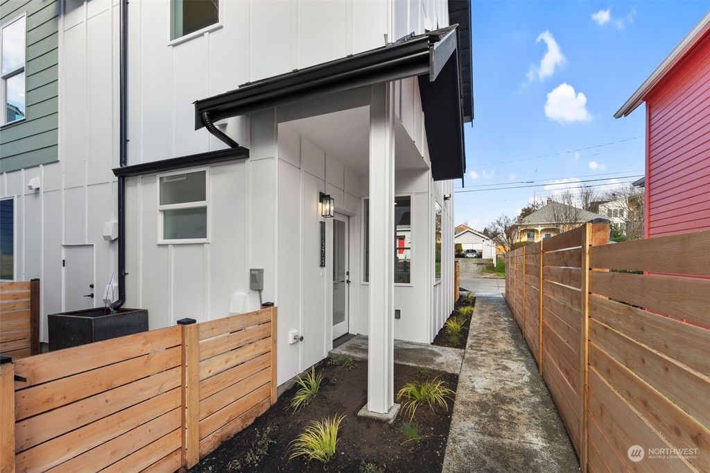 Photo of 1139 NW 59th Street #B, Seattle, WA 98107 (MLS # 2238459)