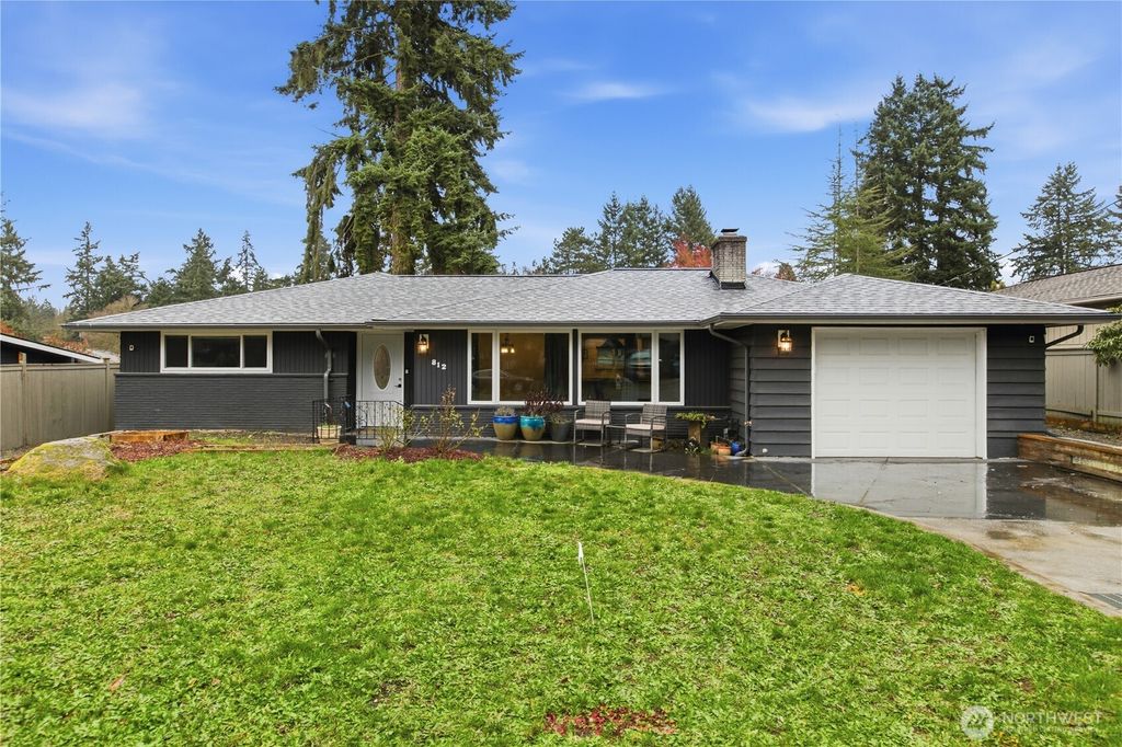 Photo of 812 Maplewood Avenue, Kent, WA 98030 (MLS # 2490861)