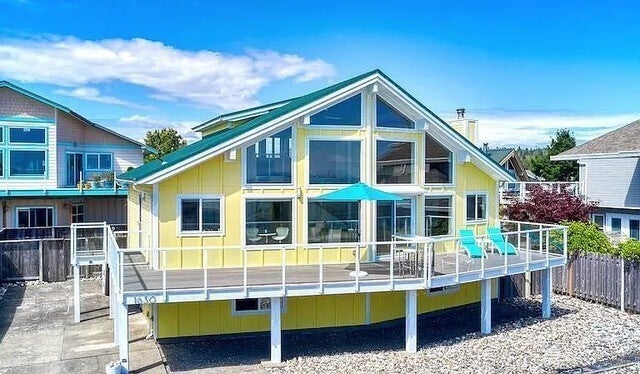 Photo of 1630 Edwards Drive, Point Roberts, WA 98281 (MLS # 2546062)